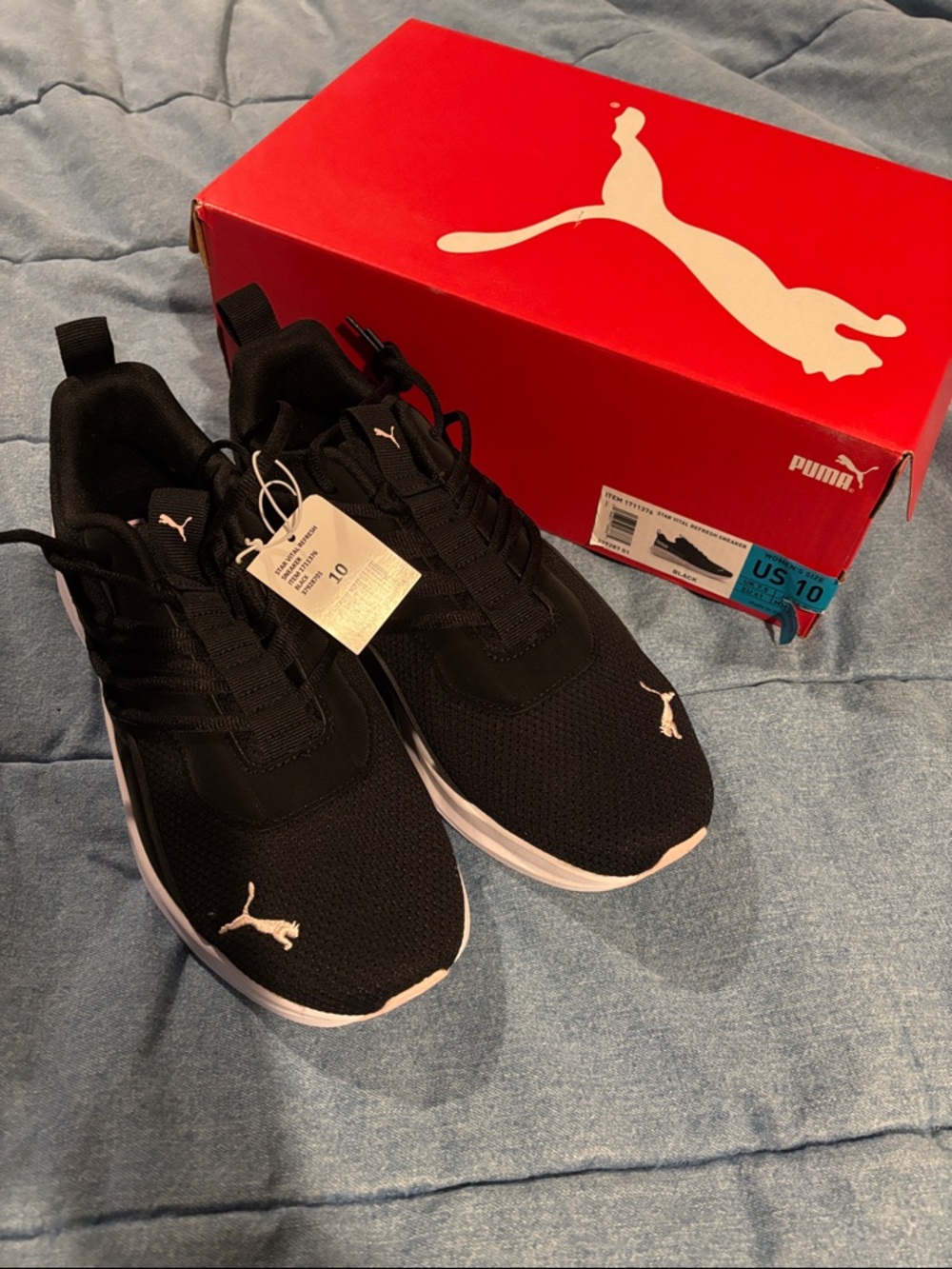 NWT Puma women’s Black Sneakers White Accents star vital refresh